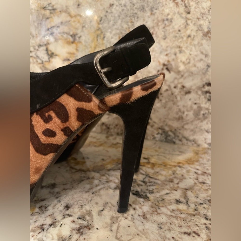 Stuart Weitzman Size 7 - image 4